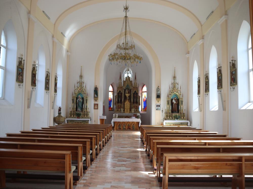 Röm.-kath. Pfarrkirche St. Anton von Padua in Mihail Kogălniceanu/Caramurat.