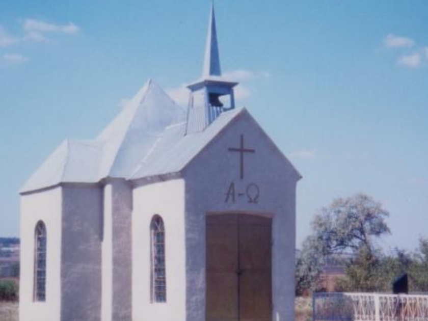 Gedächtniskapelle am Friedhof