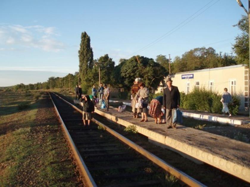Bahnhaltestelle Peterstal/Ukraine in Richtung Besarabeaska/Moldau 2006