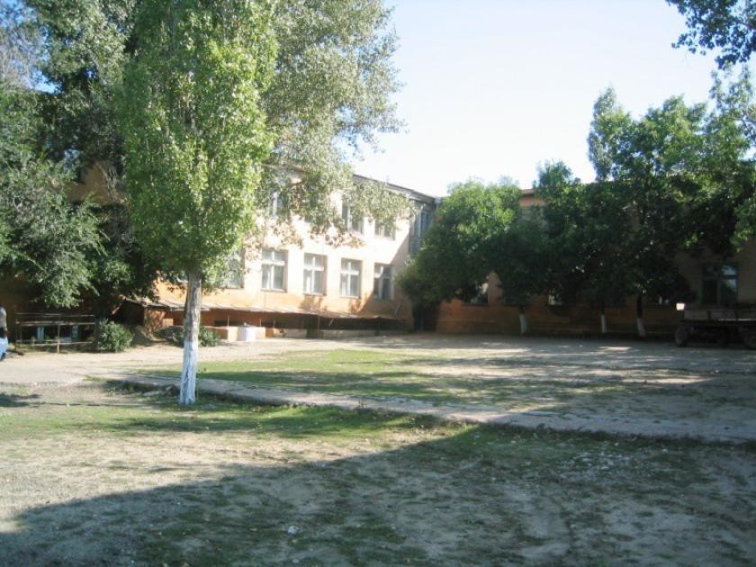 Jetzige Schule in Peterstal 2004