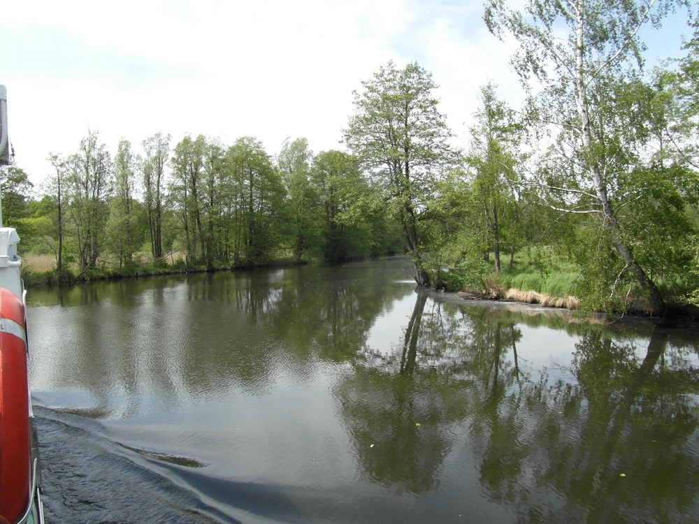 Bootsfahrt auf dem Oberlandkanal