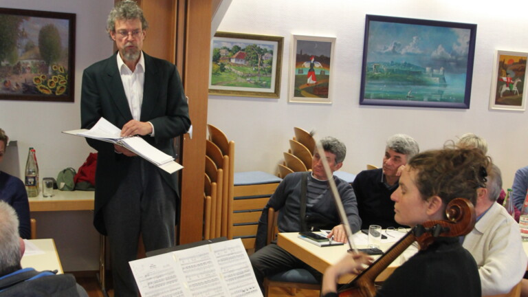 Musikalische Begleitung mit Patrick Siben  und Delphine Henriet von den Stuttgarter  Salonikern