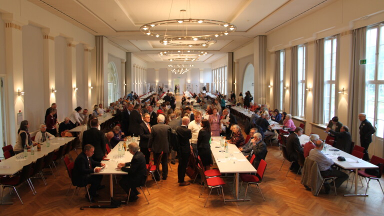 2026 wird der Kursaal Bad Cannstatt unserem Bundestreffen wieder eine w&uuml;rdige Kulisse  bieten. Hier beim Bundestreffen 2024.