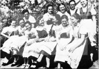  Postkarte - Mädchengruppe aus Tarutino 1938